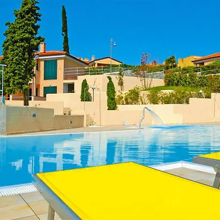 In With Pool * Cogoleto